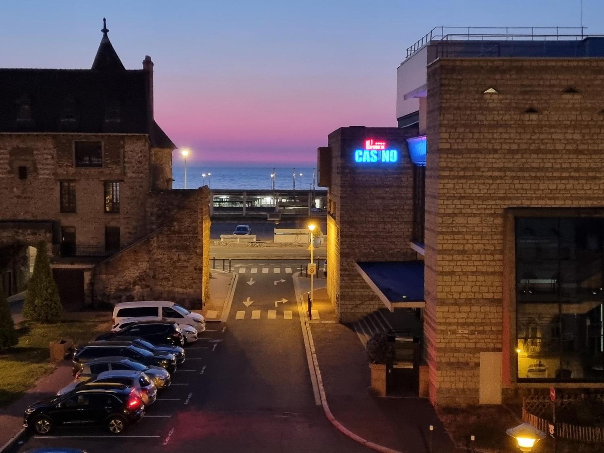 Mutum - Studios 2 Personnes Ou Duplex 5 Personnes , Idealement Places A 100M De La Plage Dieppe Exteriér fotografie